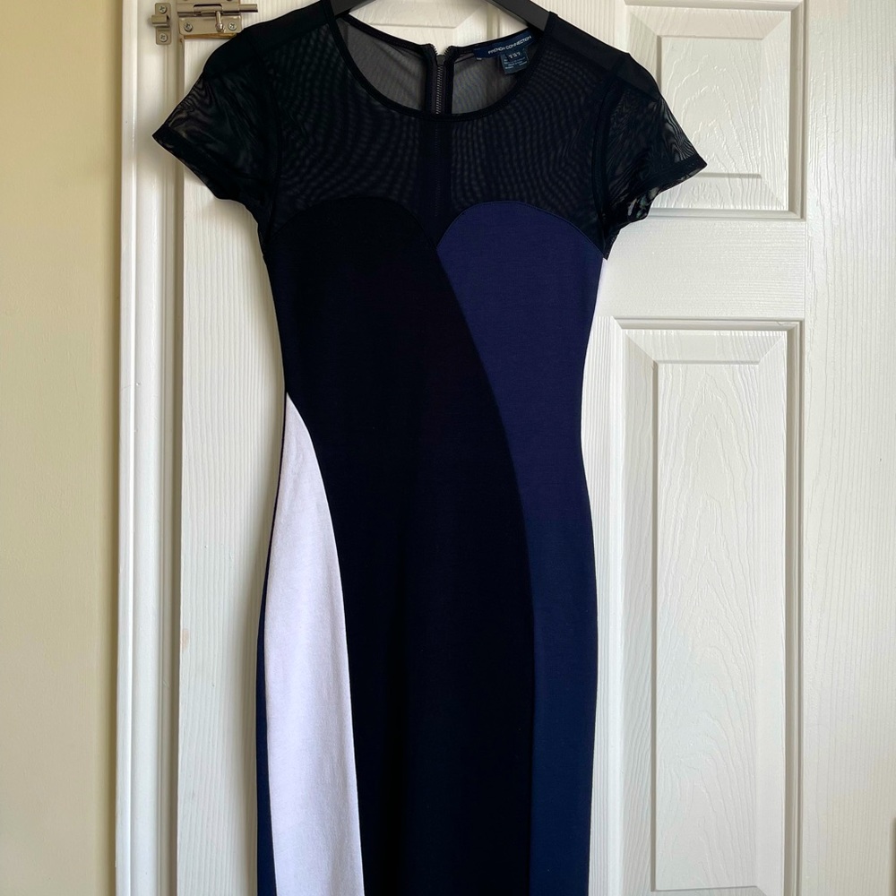 Elegant dress that shows perfect body curves